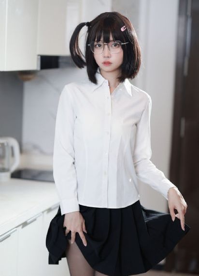 年轻的小姨子 在线